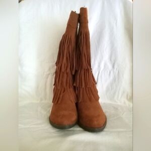 Cowgirl style brown boots